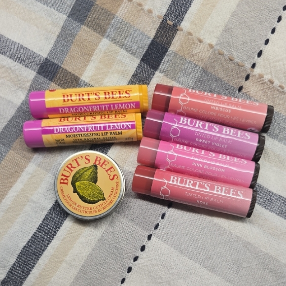 Burt's Bees Lip Balm Collection Bundle - Picture 1 of 1
